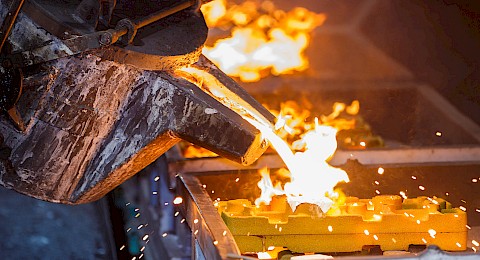 industry_metal_-_205346470.jpg